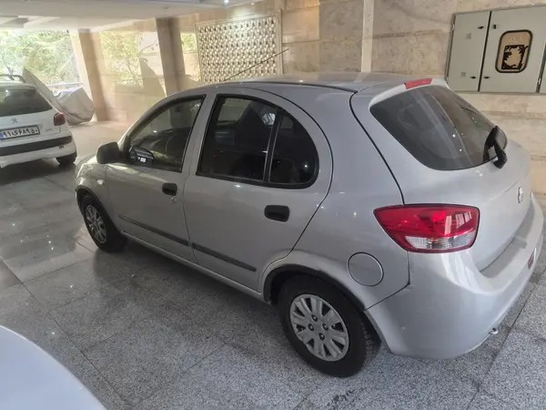 تیبا، هاچ بک