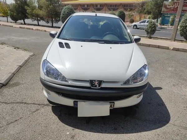 پژو، 206
