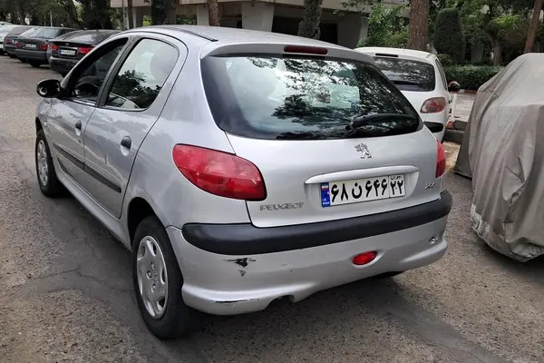 پژو، 206