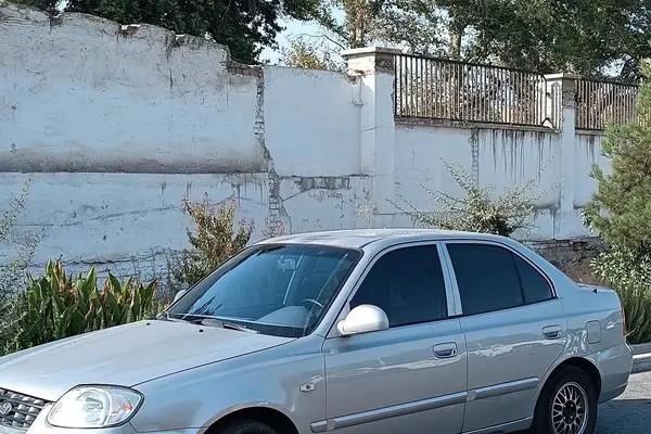 هیوندای، ورنا