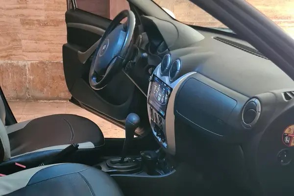 رنو، داستر