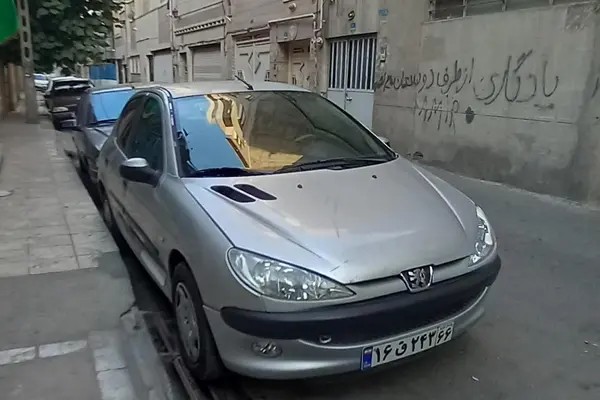 پژو، 206