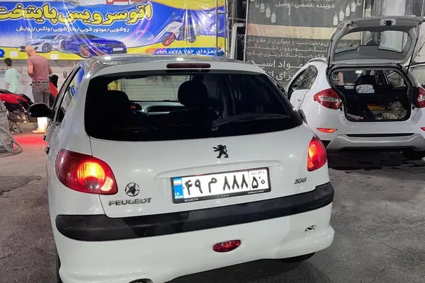 پژو، 206