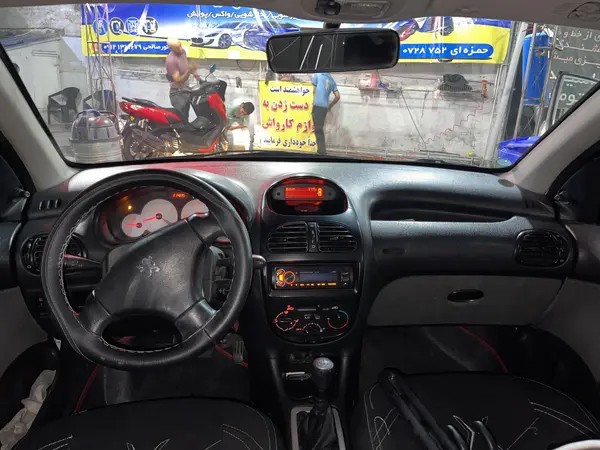 پژو، 206